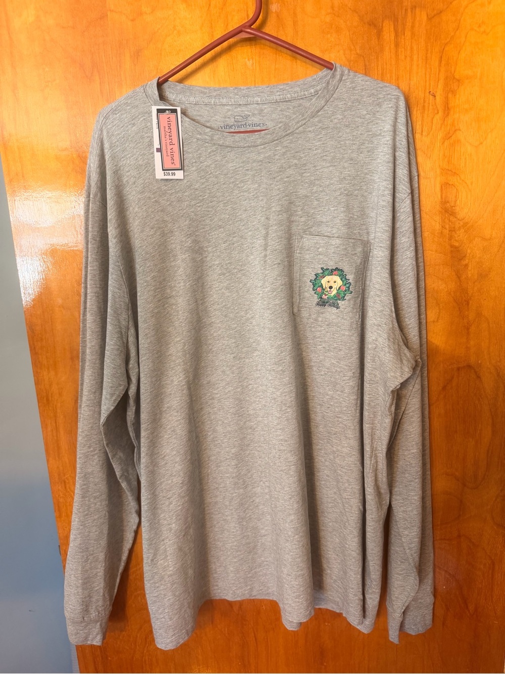 Vineyard Vines Gray Long Sleeve Pocket Tee with holidays retriever dog xxl